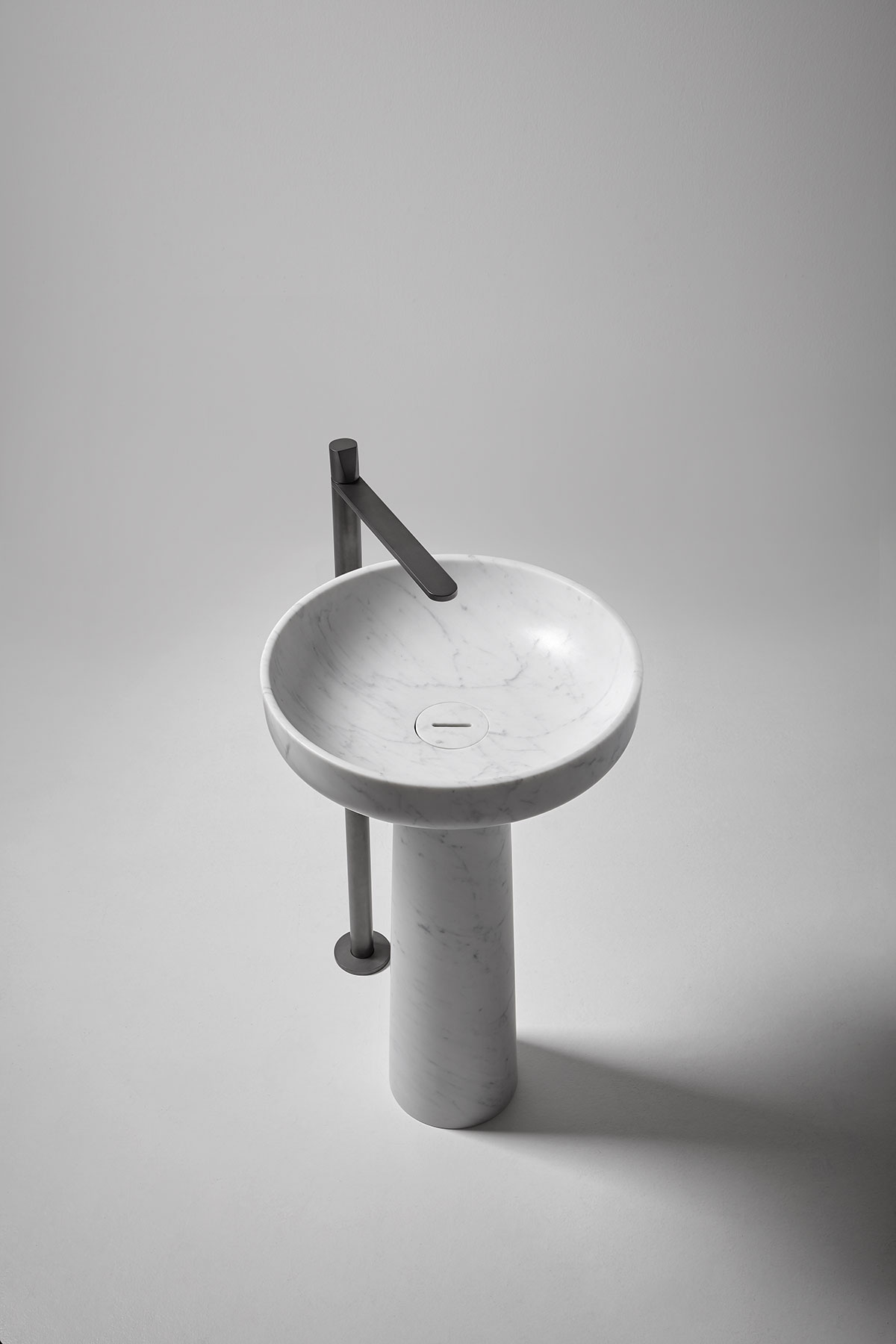 like a small bird that sits gently or on the contrary is about to take flight.