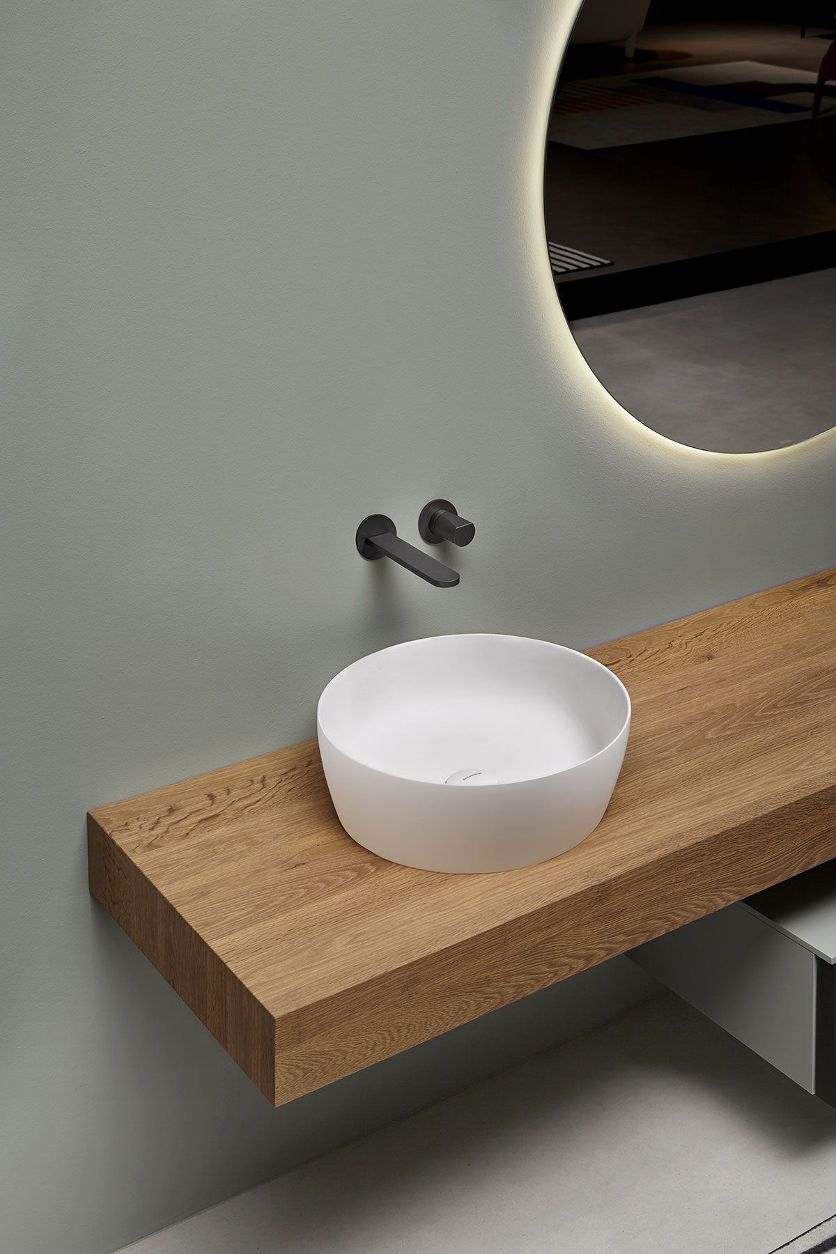 like a small bird that sits gently or on the contrary is about to take flight.