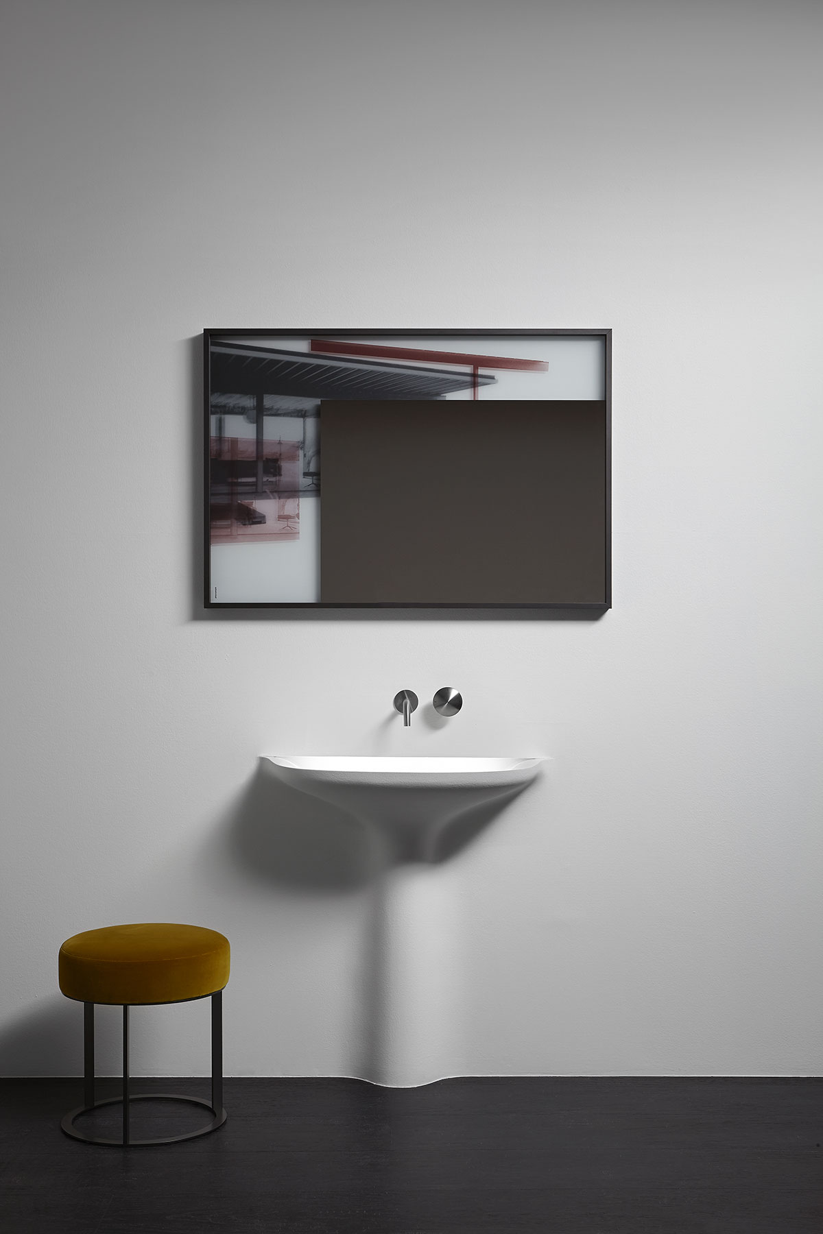 The image comes from the stratification of images of memory.