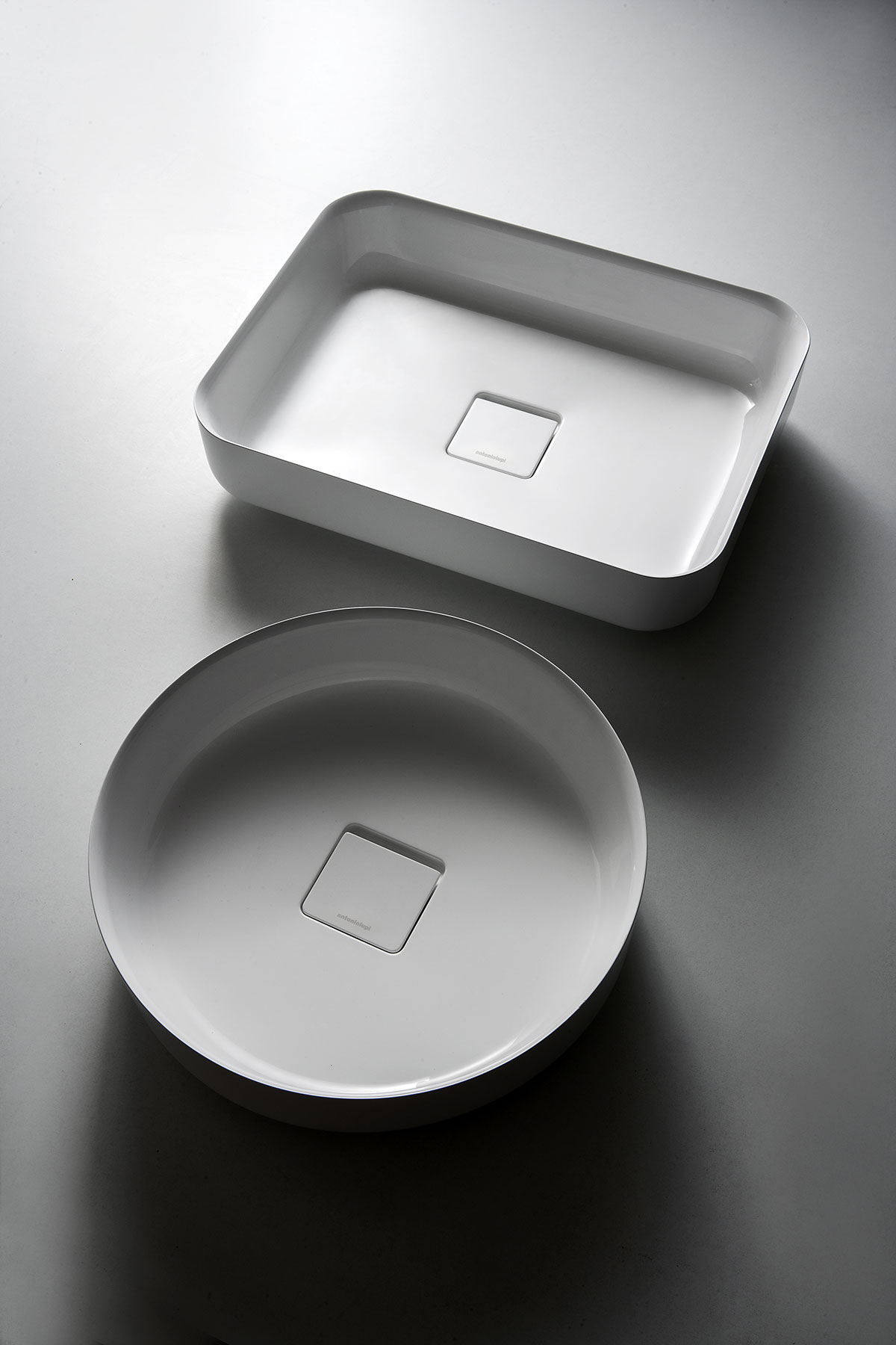 The lines are soft and rounded, basic geometry