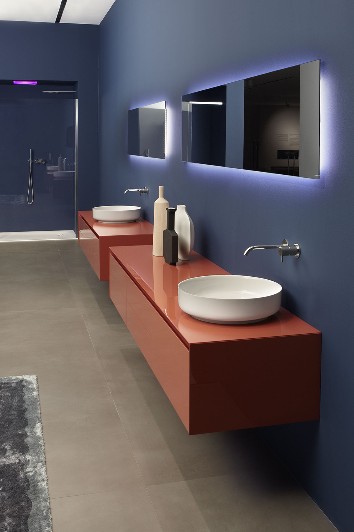 a feeling of lightness and sophisticated clean lines.