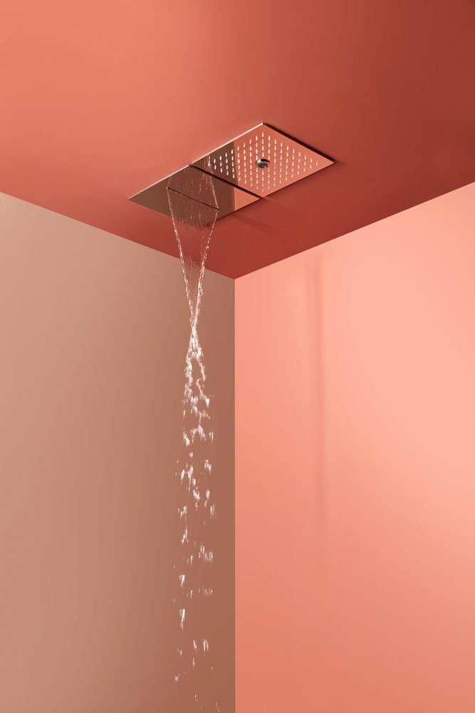 waterfall, rainfall, rainfall with nail jet, in the desired sequence so as to create an extraordinary and unique showerhead.