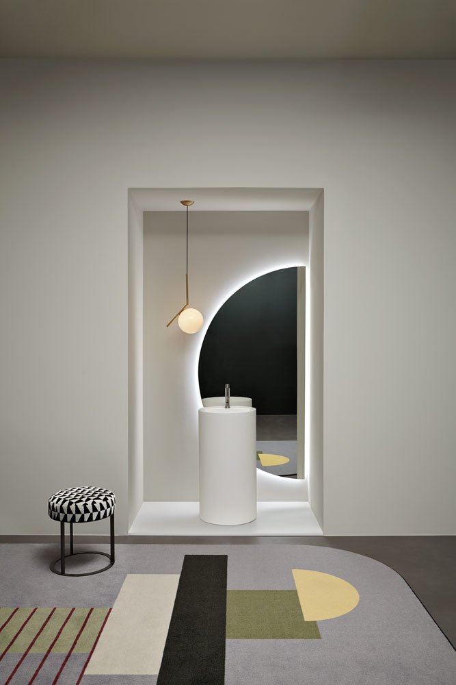 the charm of shapes and objects that reveal themselves