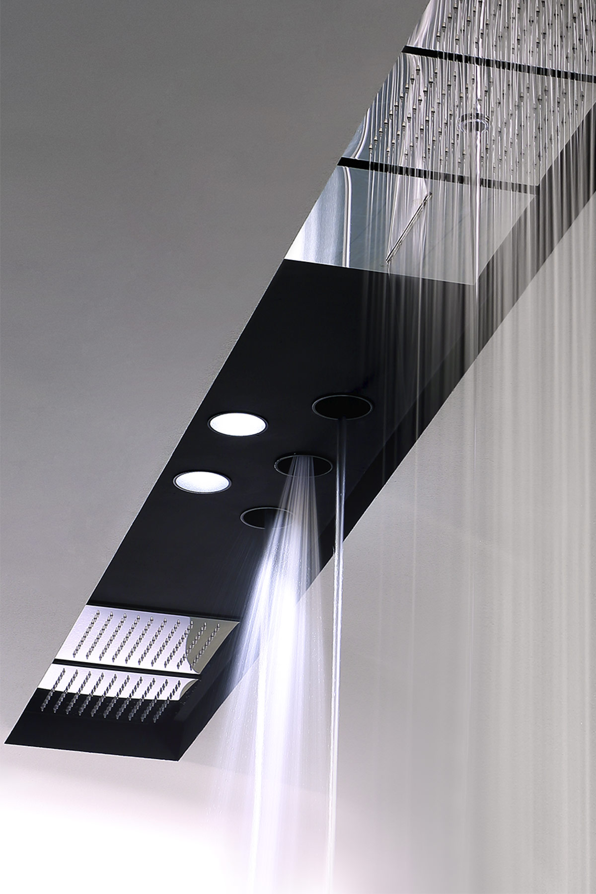 Zenit10 manifests itself only when it is operating, generating a source of hidden well-being.