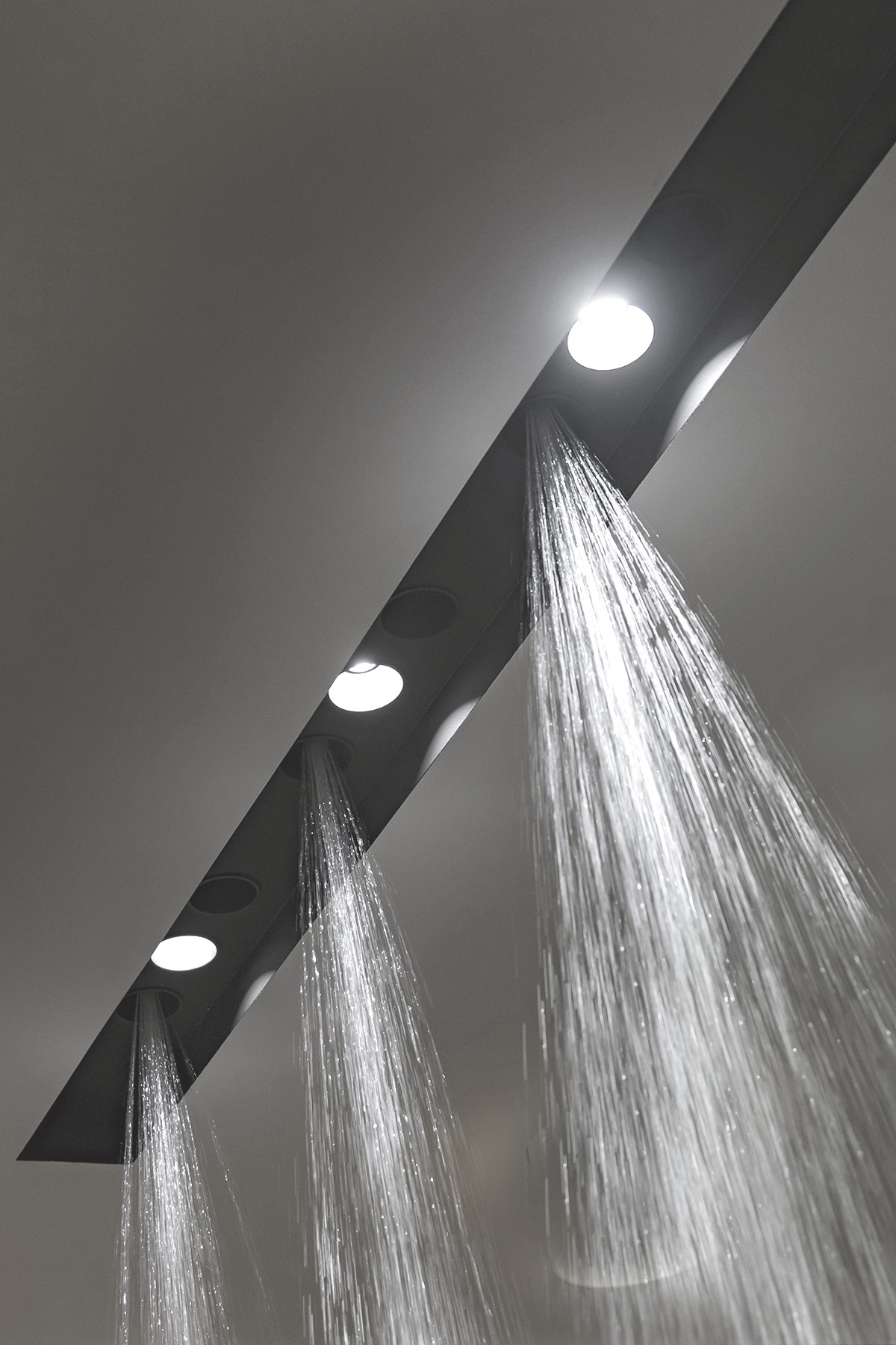 Zenit10 manifests itself only when it is operating, generating a source of hidden well-being.