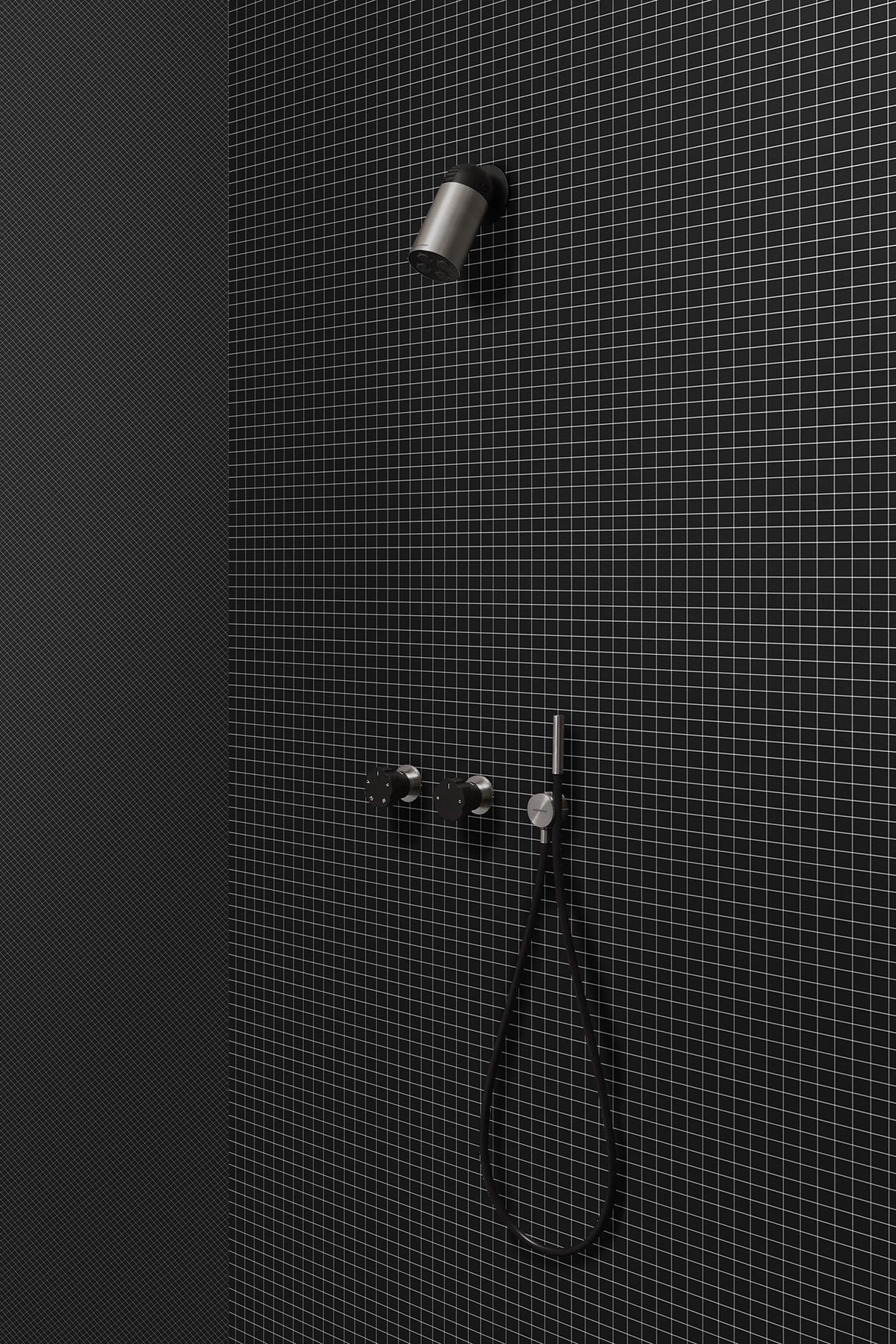 The body is compact, the dimensions unusually small, the absolute power. 