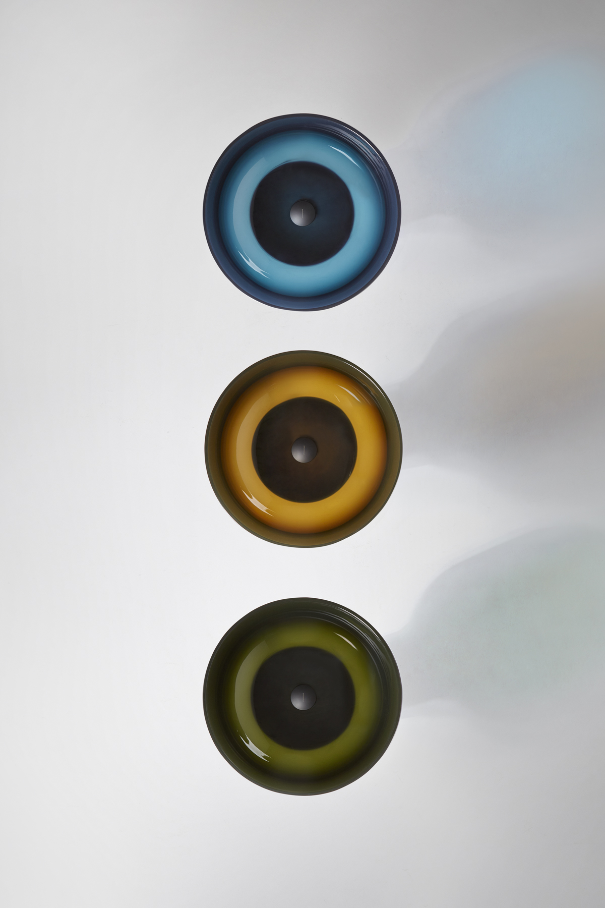 the combinations are unexpected, but above all the contrasts between materials, textures and shades