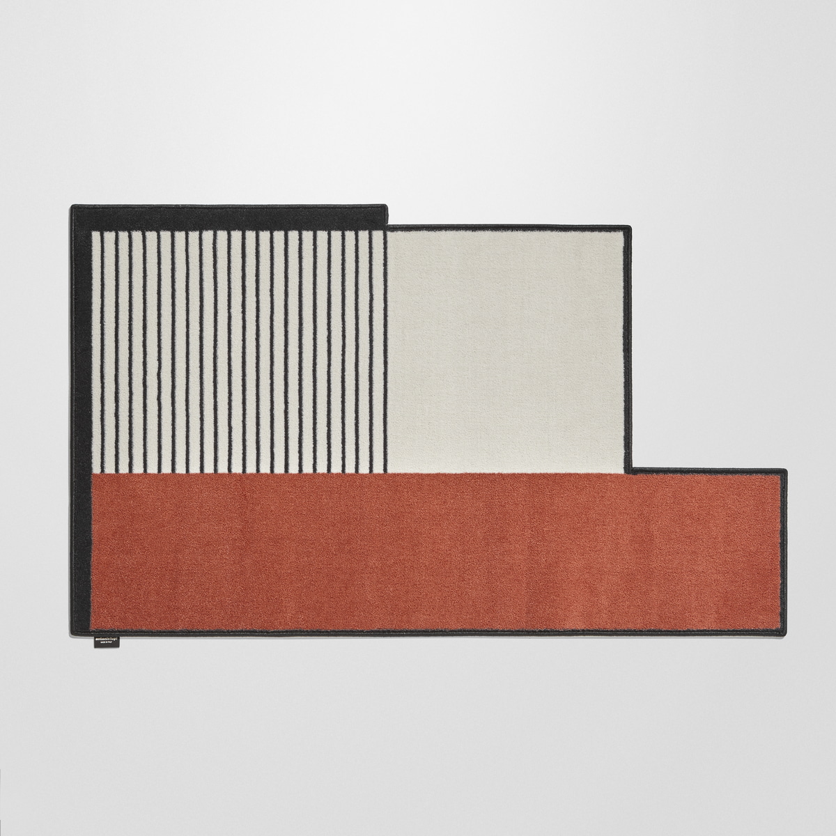 An unprecedented color choice