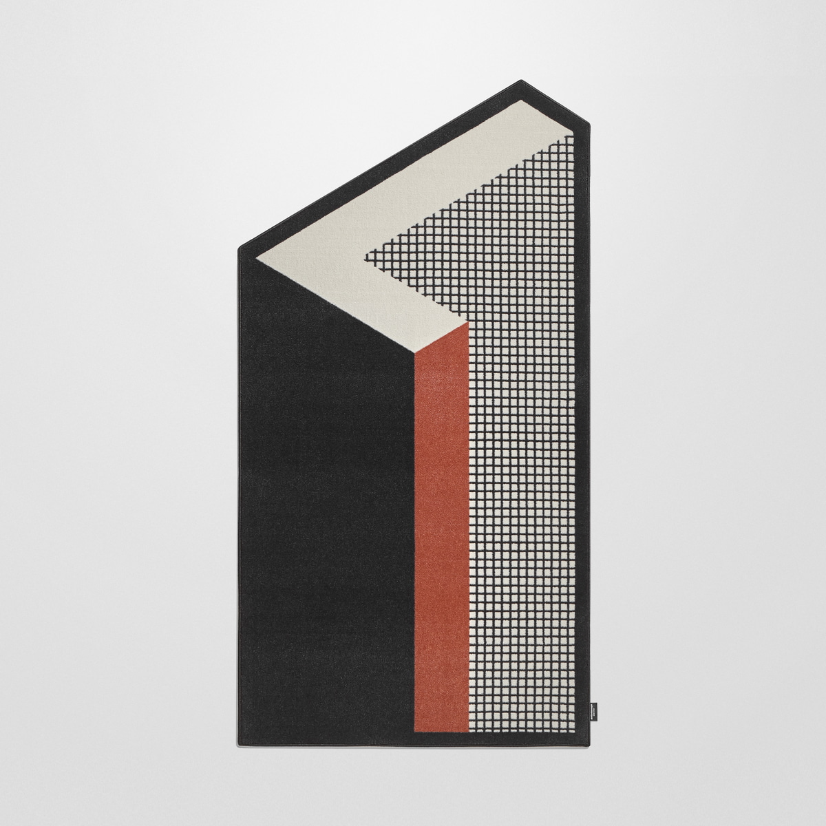 inclined lines that define new perspectives