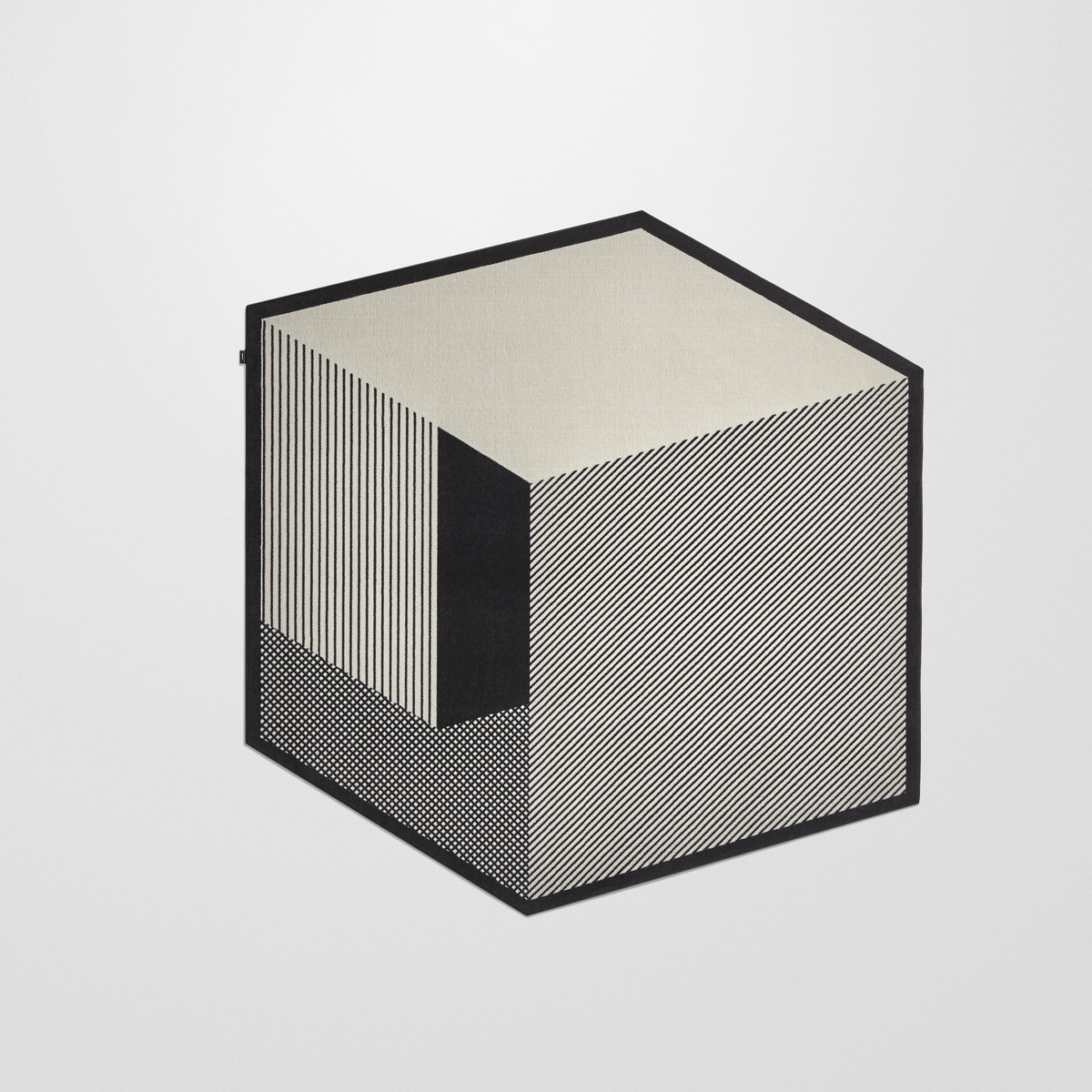 inclined lines that define new perspectives