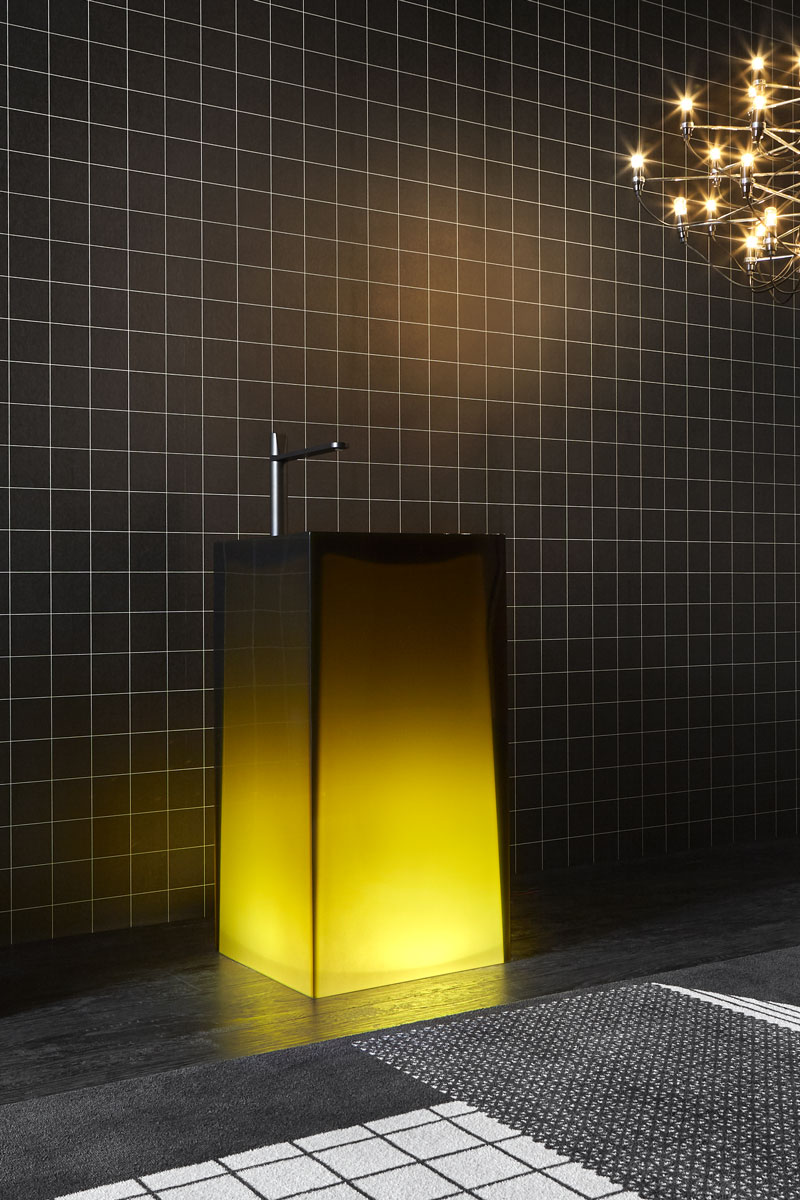 The organic shape develops seamlessly as it does for natural phenomenon.