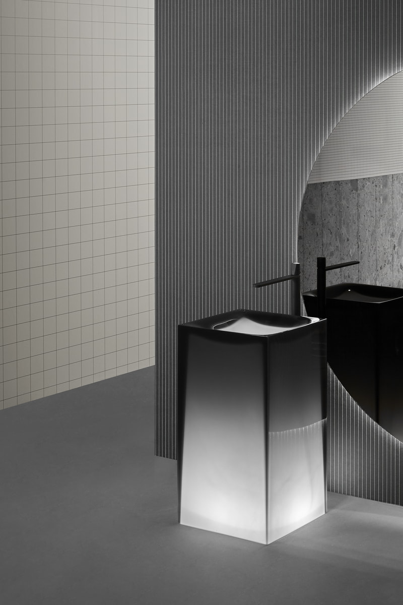 The organic shape develops seamlessly as it does for natural phenomenon.