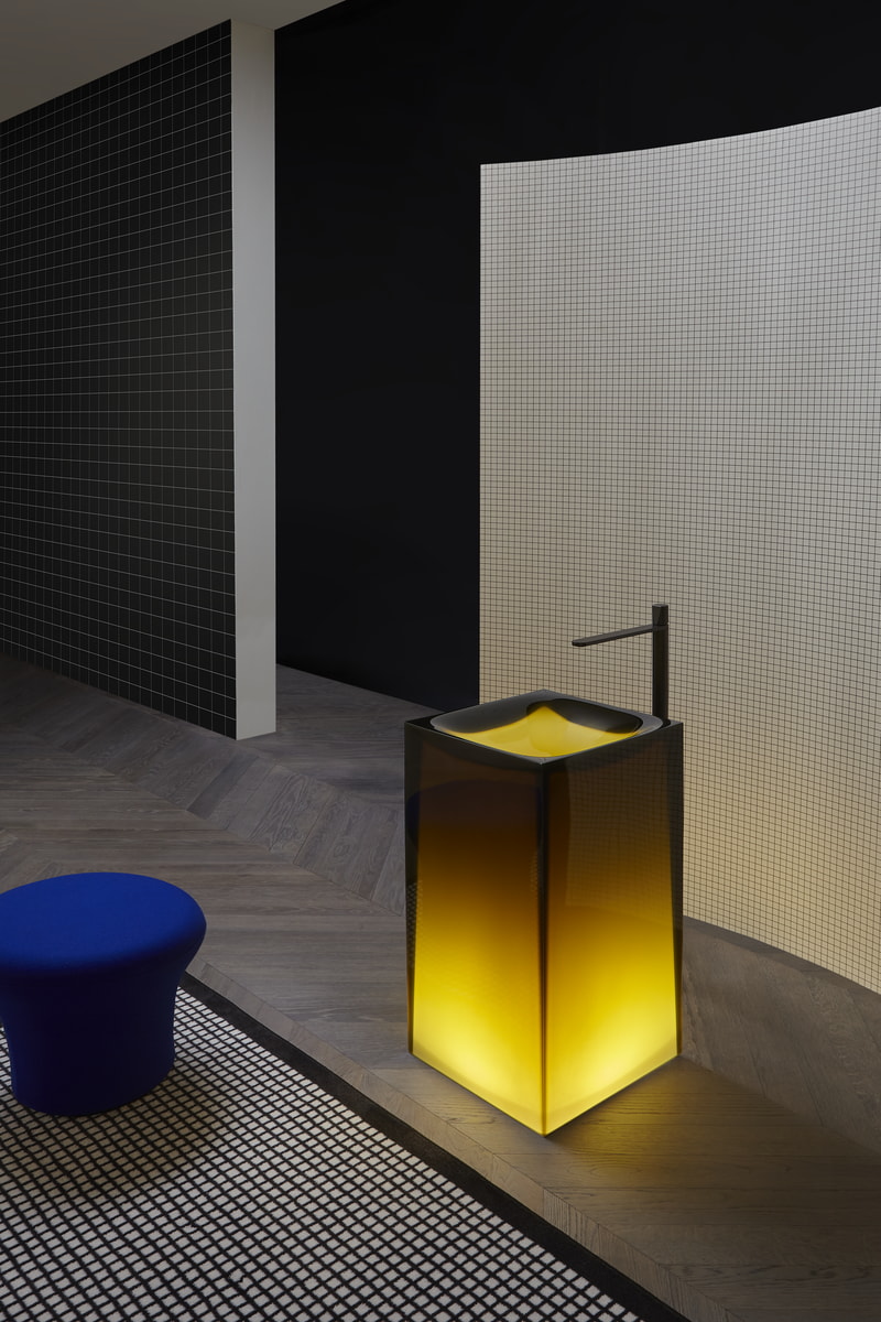 The organic shape develops seamlessly as it does for natural phenomenon.