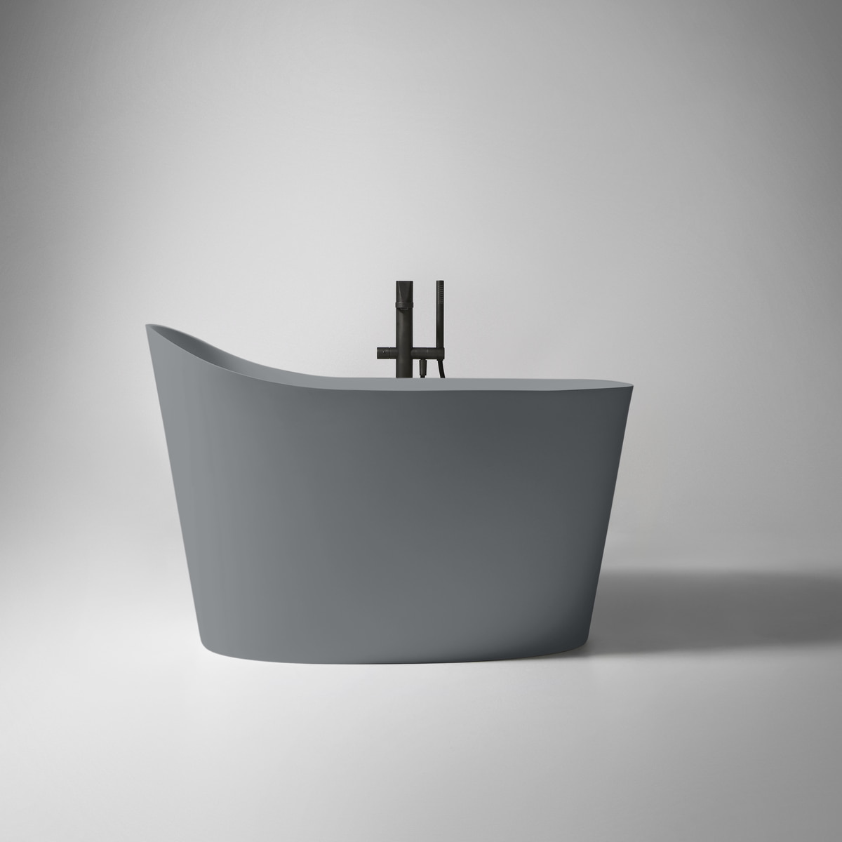 fluid lines, soft shapes and candid surfaces