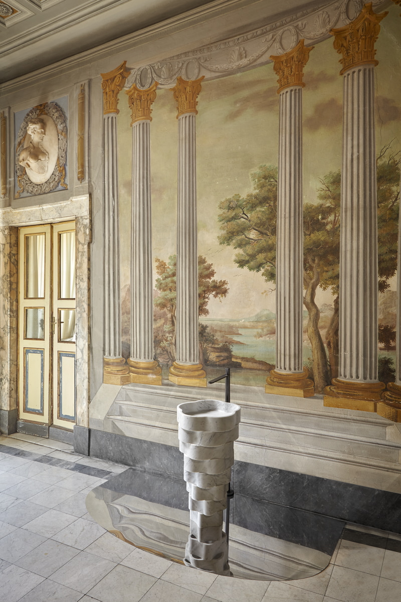 balance between a sophisticated piece and an apparently natural form