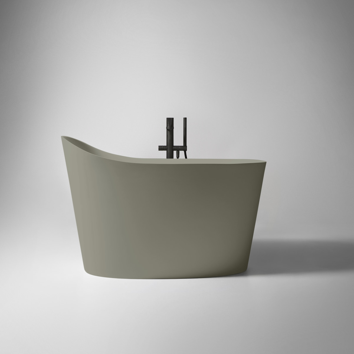 fluid lines, soft shapes and candid surfaces