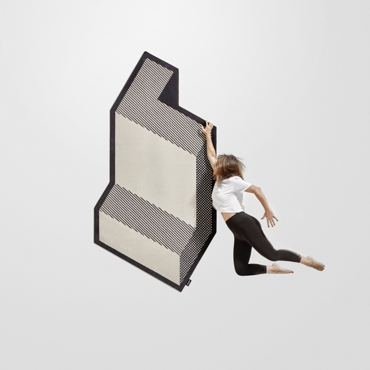 geometric backgrounds that generate a sensation of movement and depth.