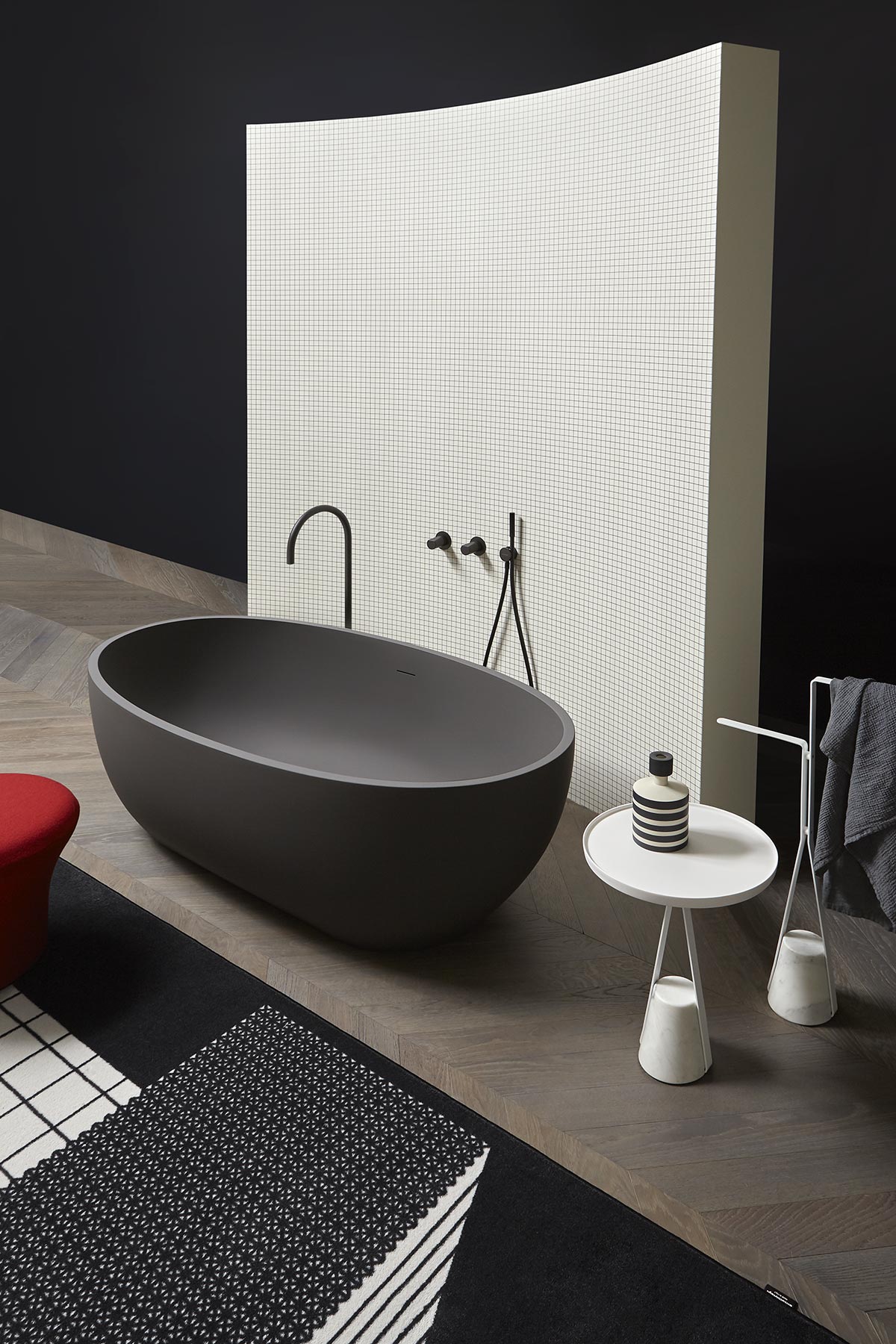 Italian quality, Soft Touch finish, soft to the touch. 