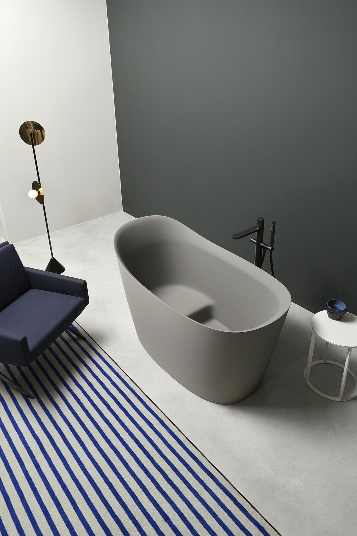 Italian quality, Soft Touch finish, soft to the touch. 