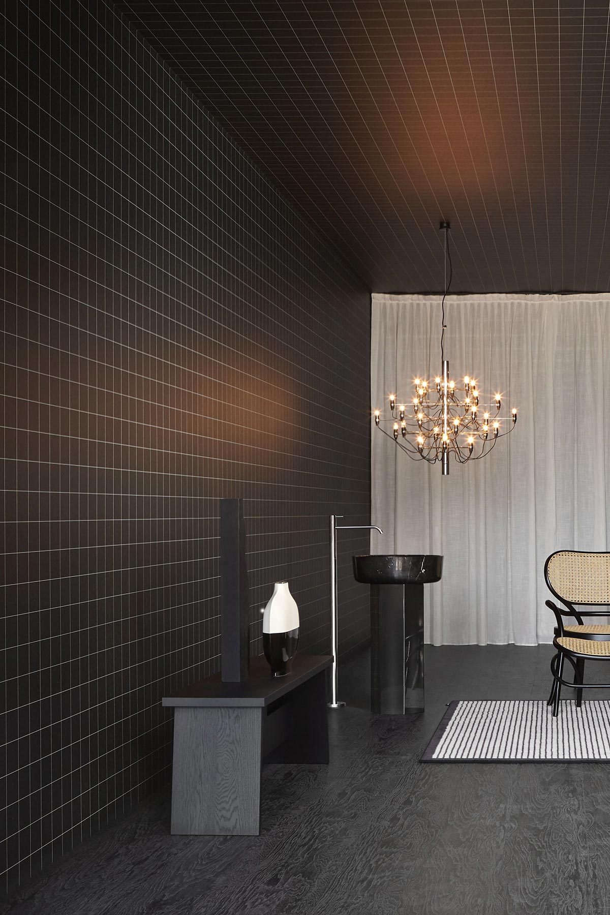 Paradoxically, the lines convey an absence of borders.