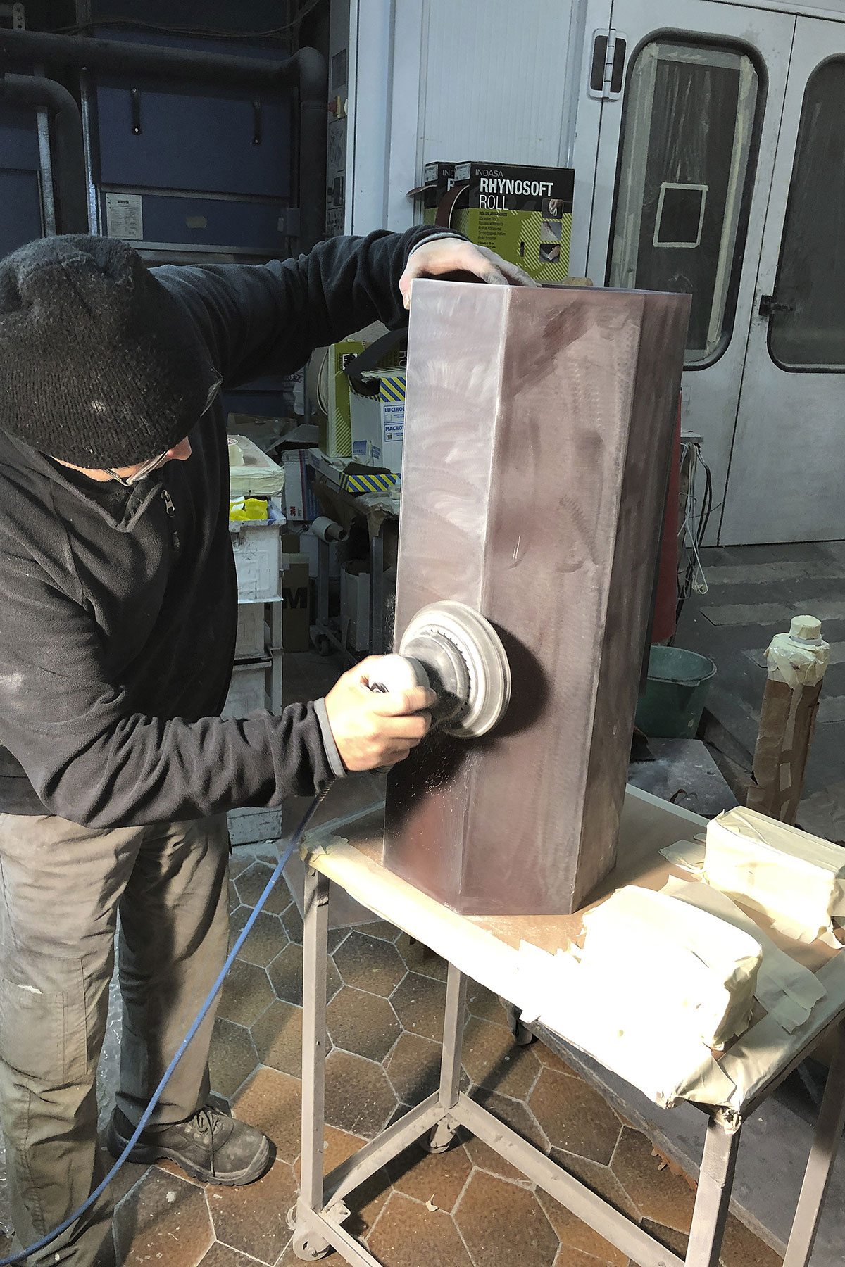 Cristalmood is a resin of our own creation that is manually poured into molds