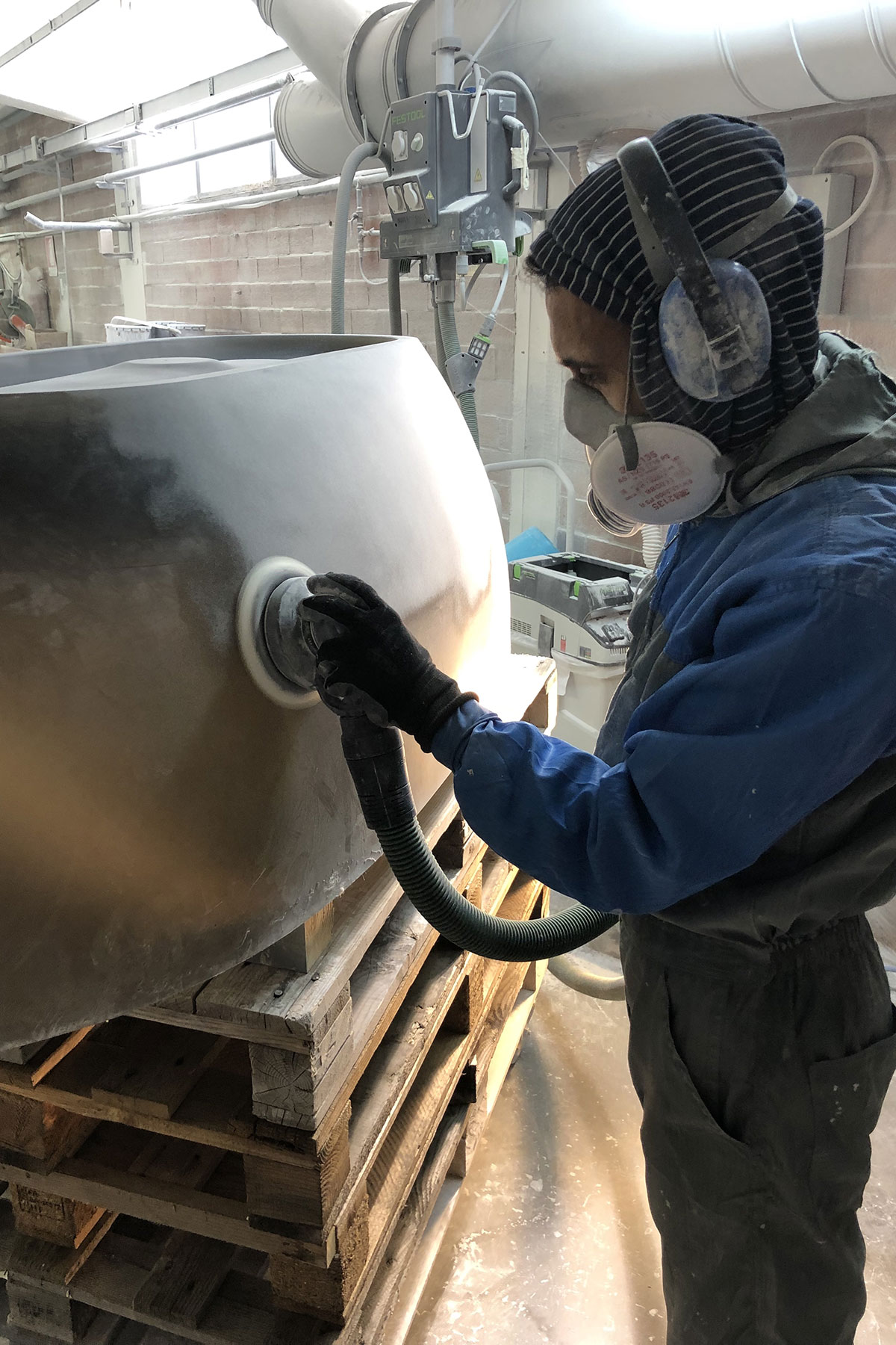 Cristalmood is a resin of our own creation that is manually poured into molds