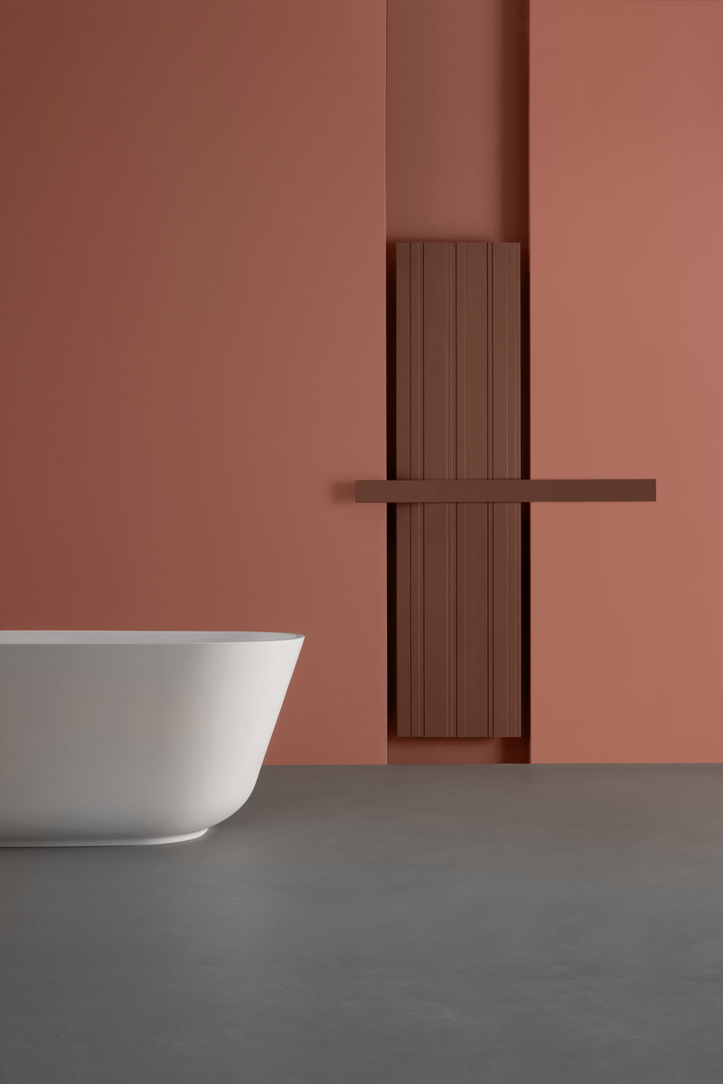 vertical bands generated by small dimensional variations. 