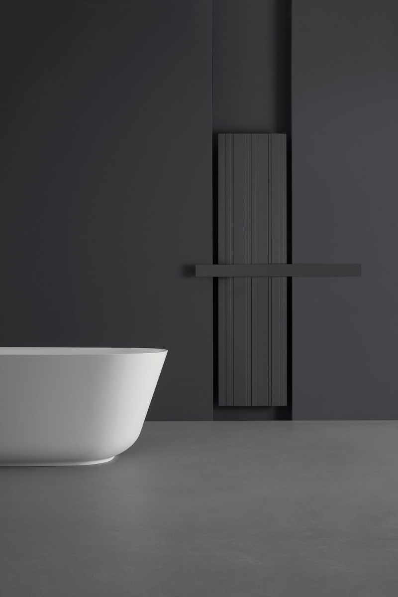 vertical bands generated by small dimensional variations. 