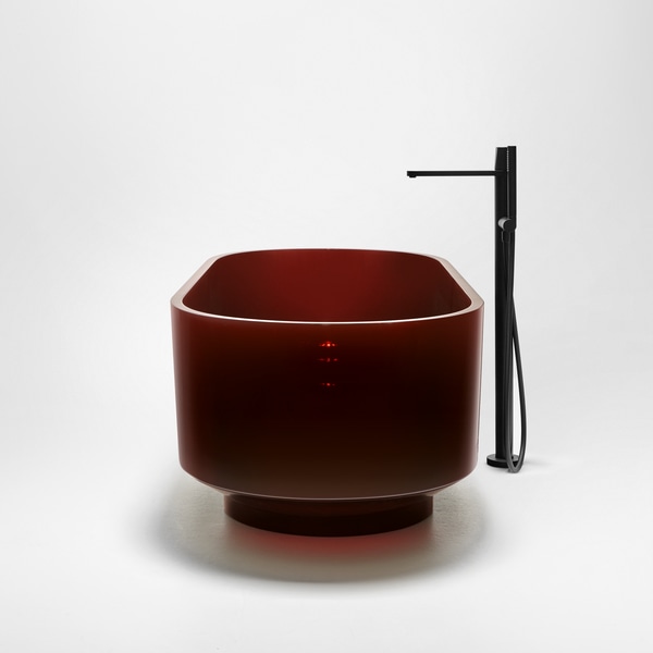 a solution that determines a feeling of floating in space. 