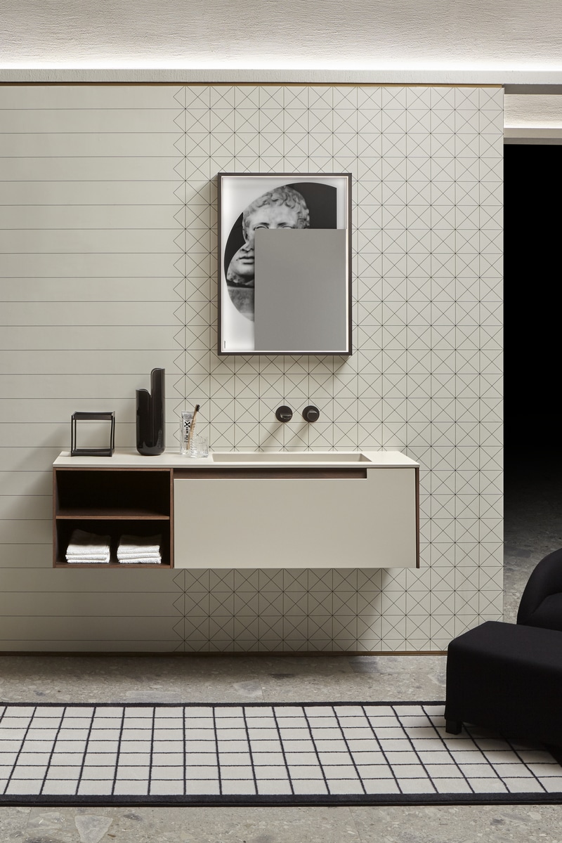 a simple geometric shape with rigorous and essential structure.