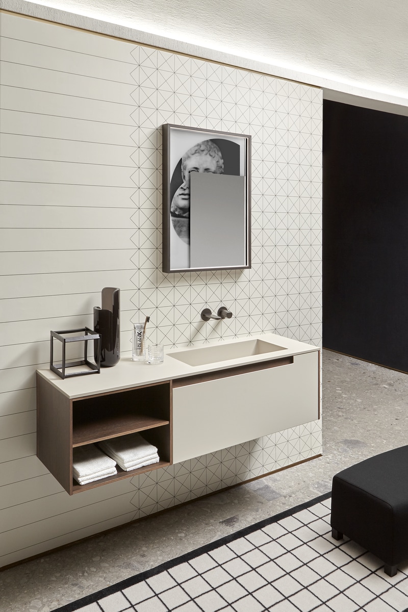 a simple geometric shape with rigorous and essential structure.