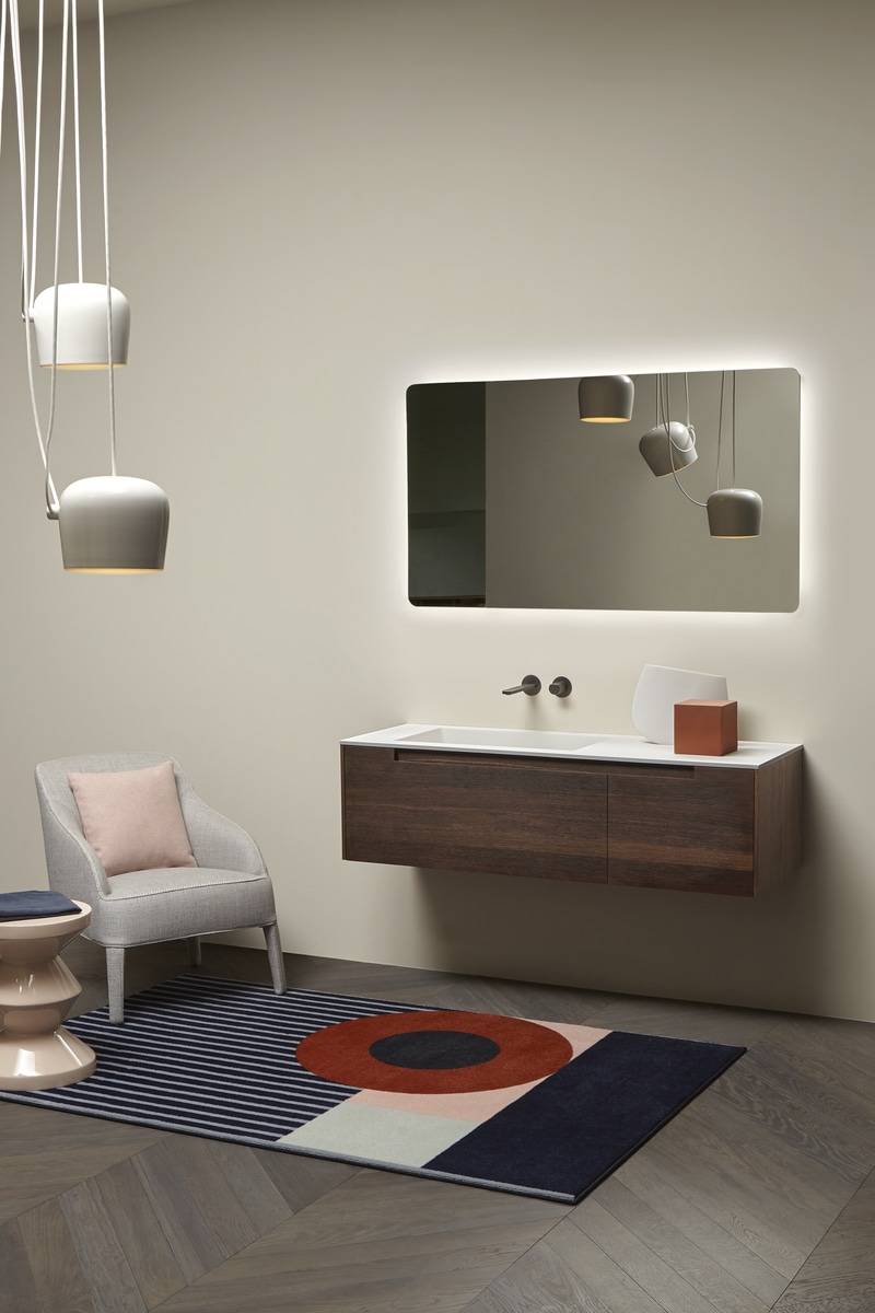 a simple geometric shape with rigorous and essential structure.