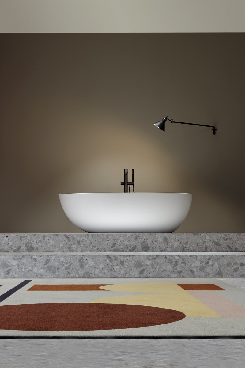 A bathtub able to take center stage.