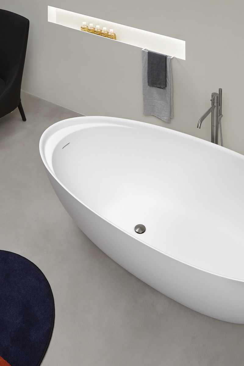 A bathtub able to take center stage.