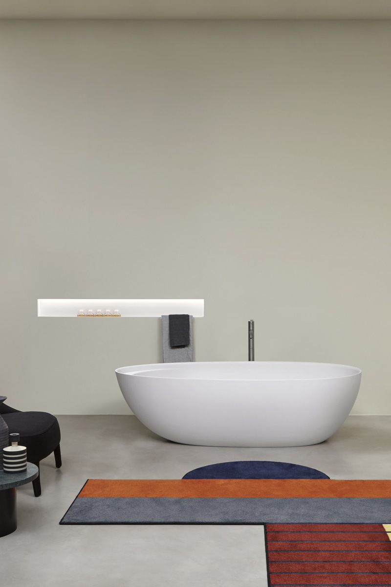 A bathtub able to take center stage.