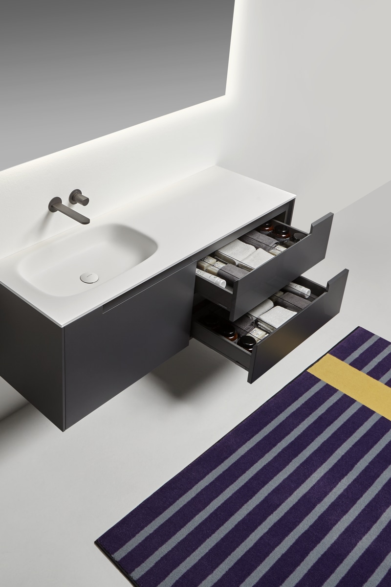 a simple geometric shape with rigorous and essential structure.