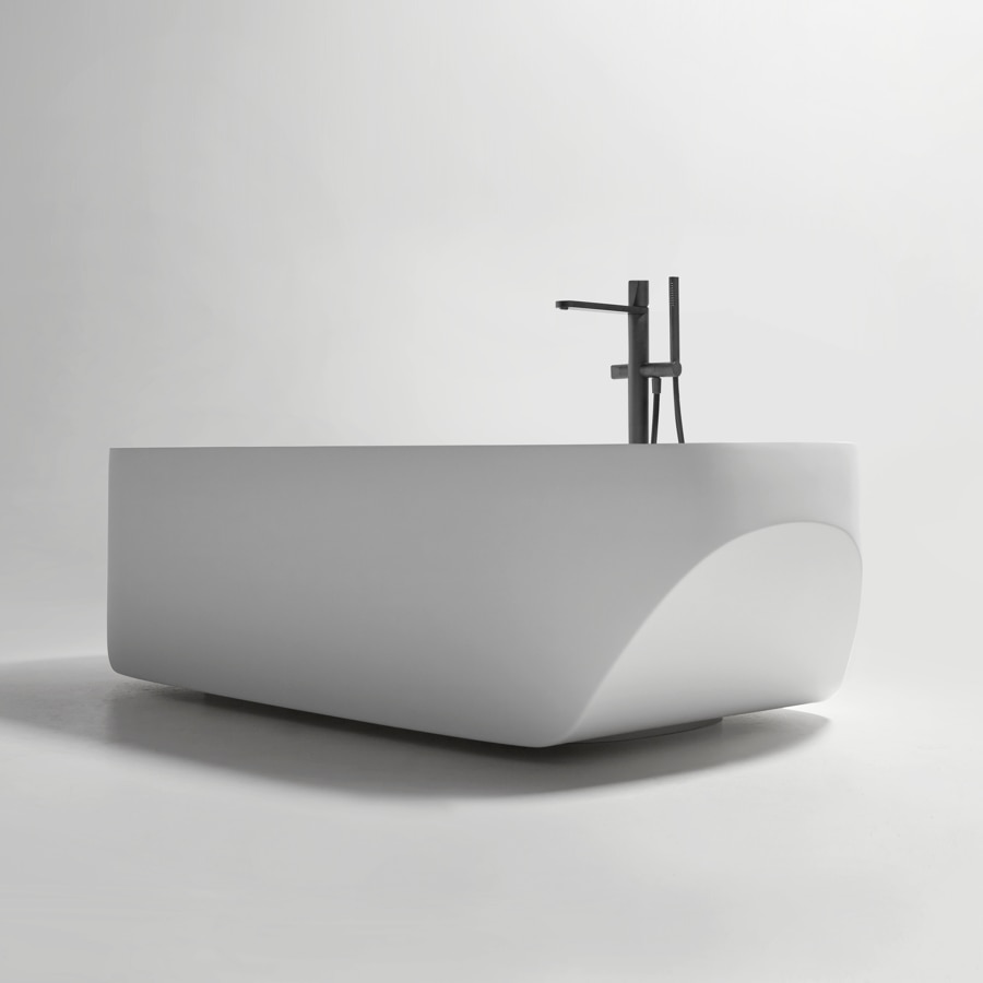 the transformation of a perfect geometry, through two diagonal cuts that dissect the depth of the basin.