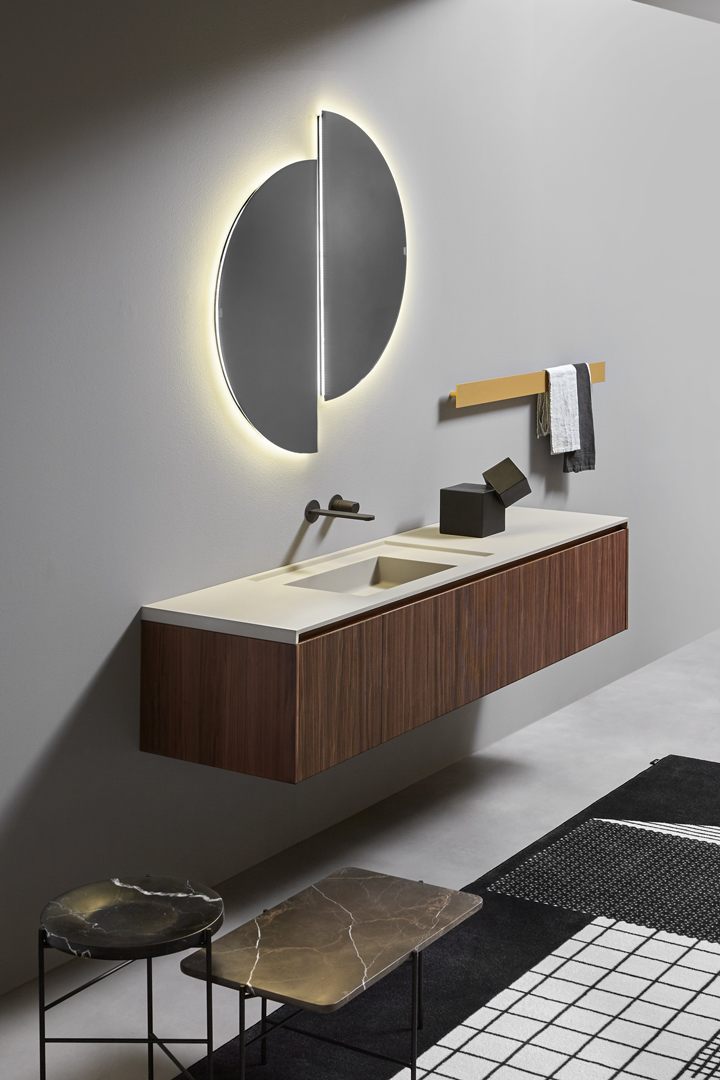 a trace that "measures" the proportion of the front