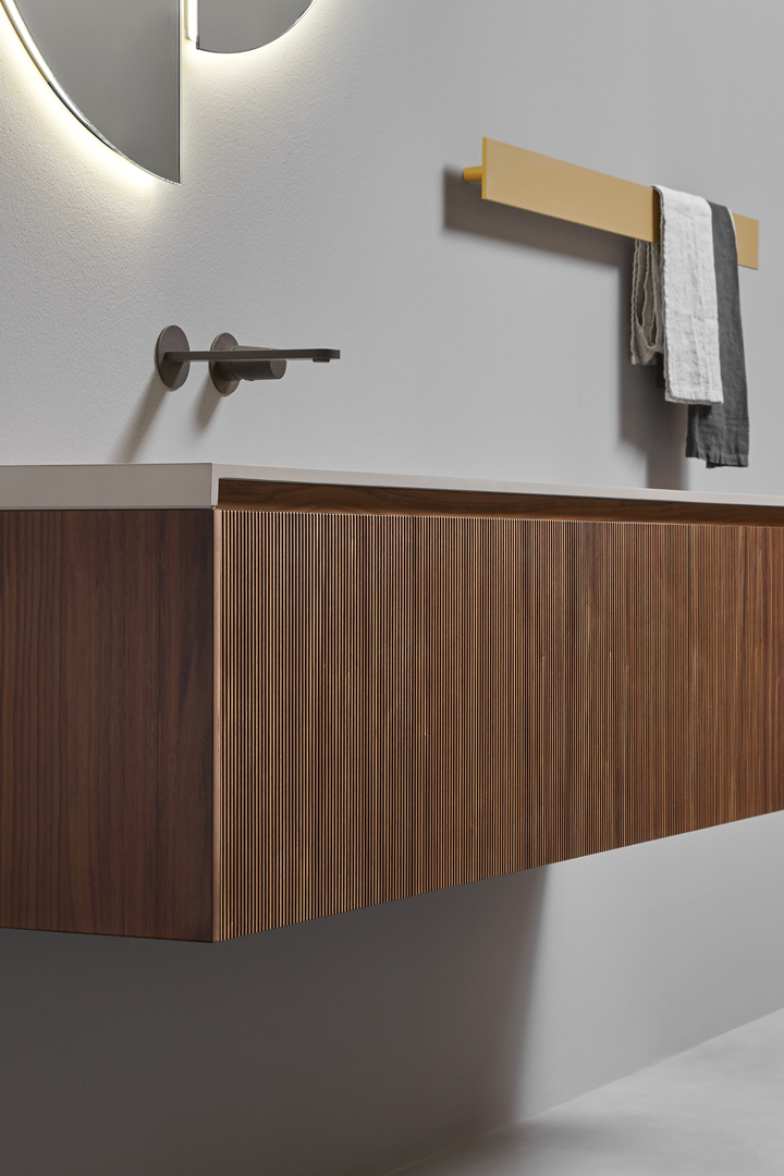 a trace that "measures" the proportion of the front