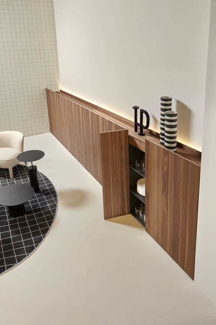 an elegant and continuous front 