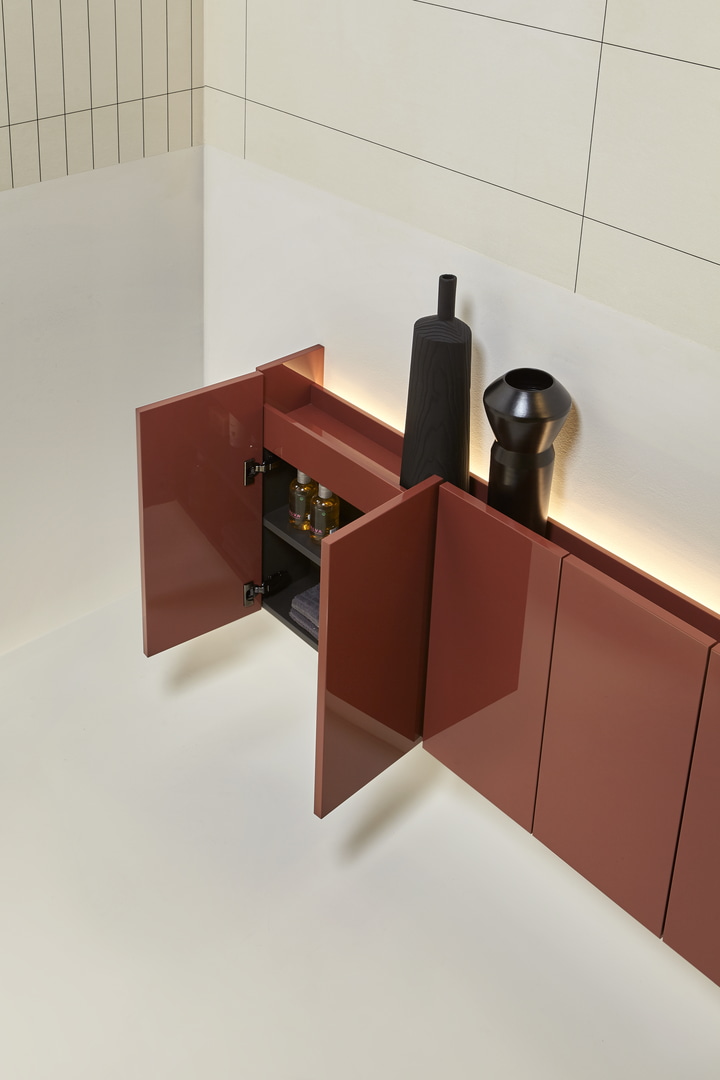 an elegant and continuous front 