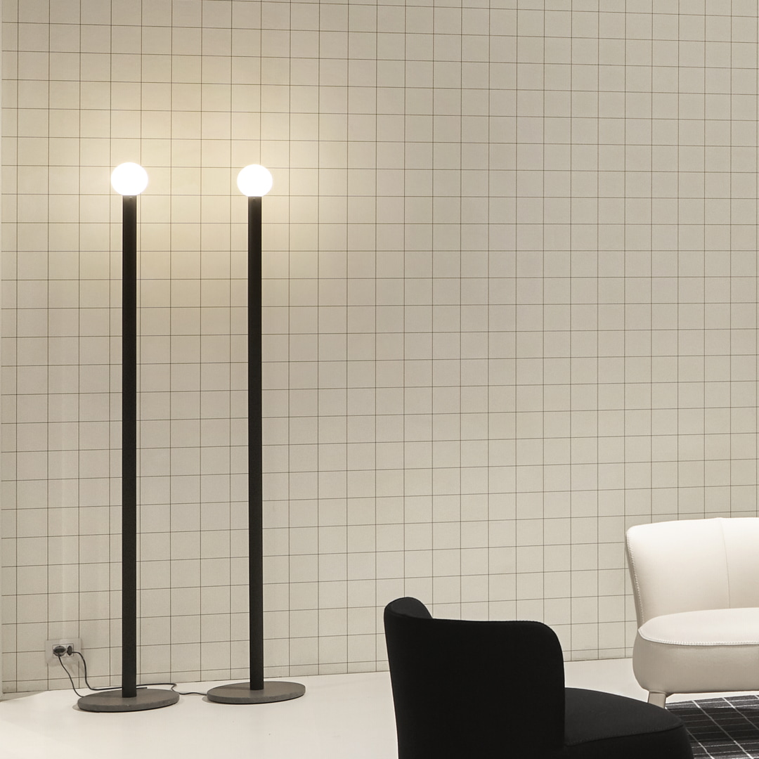 An abacus of few signs 