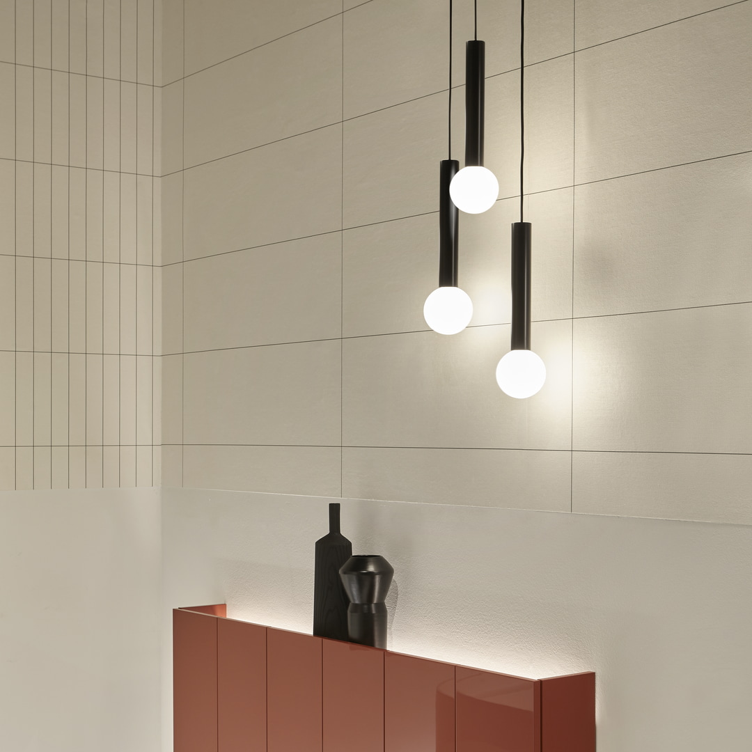 an image with absolute linearity or a more dynamic and asymmetrical shape