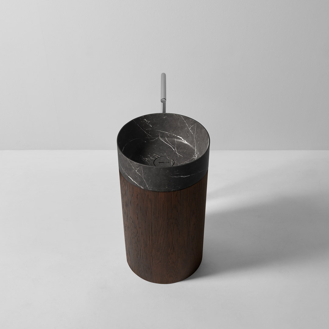 an elegant and natural crowning