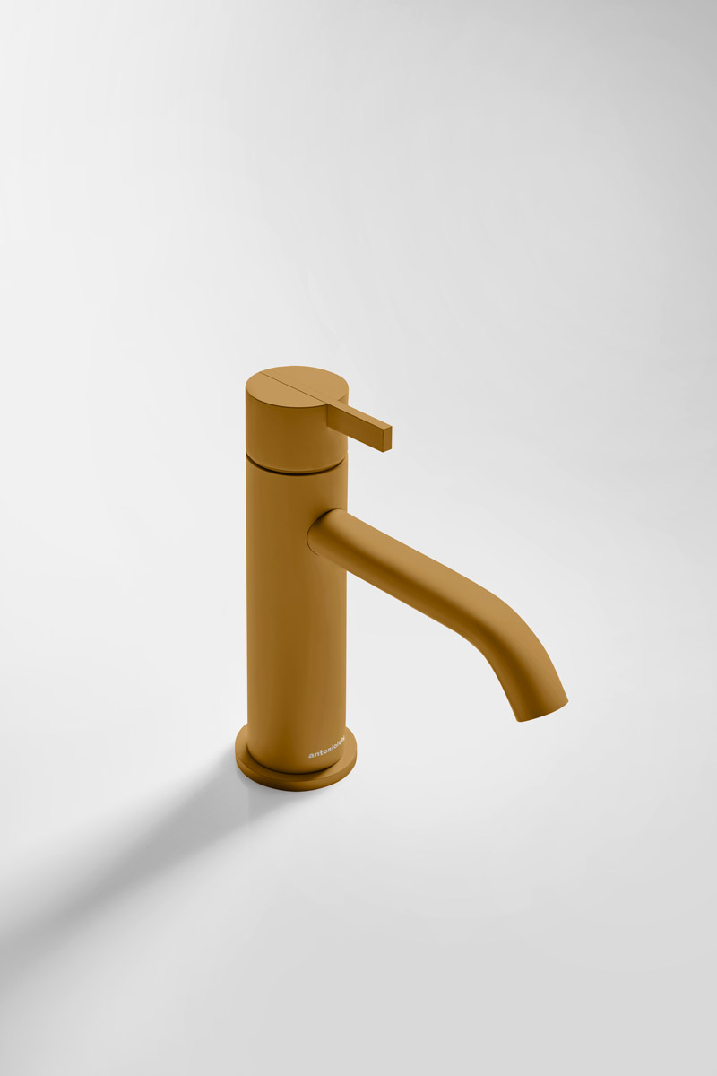 a disruptive gesture, a clean, decisive cut 