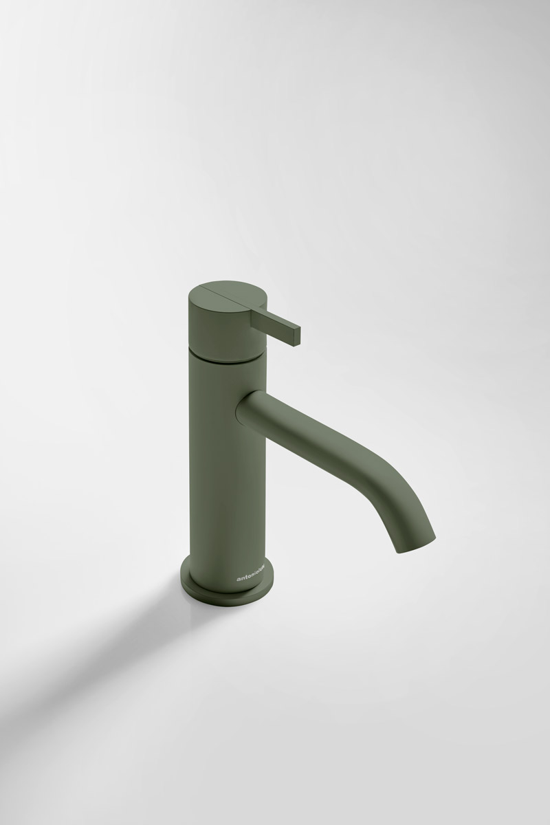 a disruptive gesture, a clean, decisive cut 