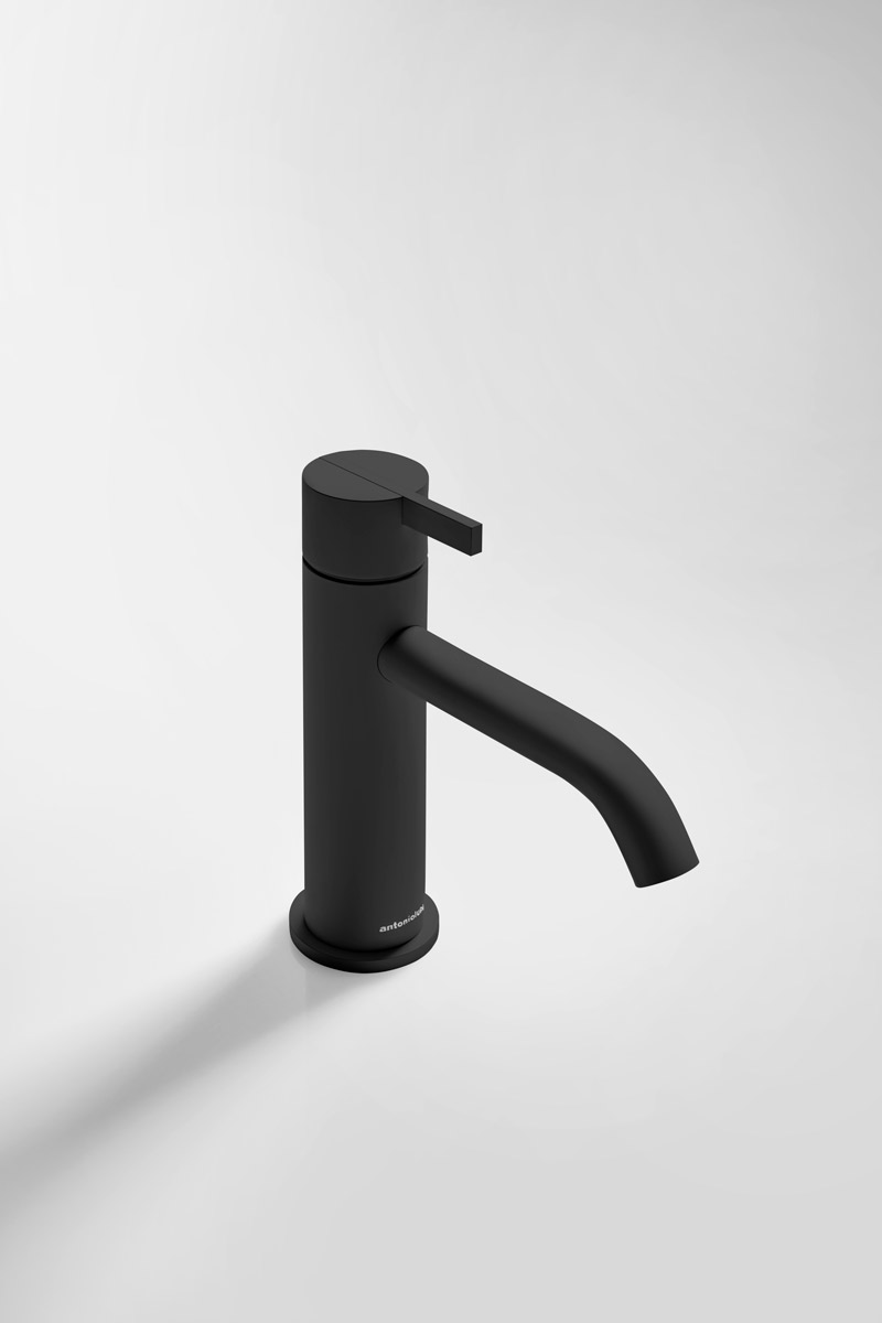 a disruptive gesture, a clean, decisive cut 