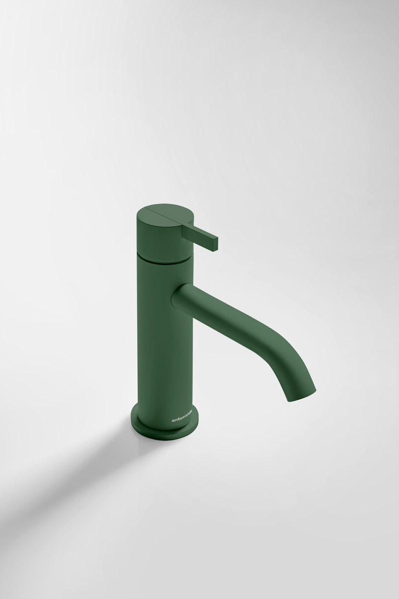 a disruptive gesture, a clean, decisive cut 