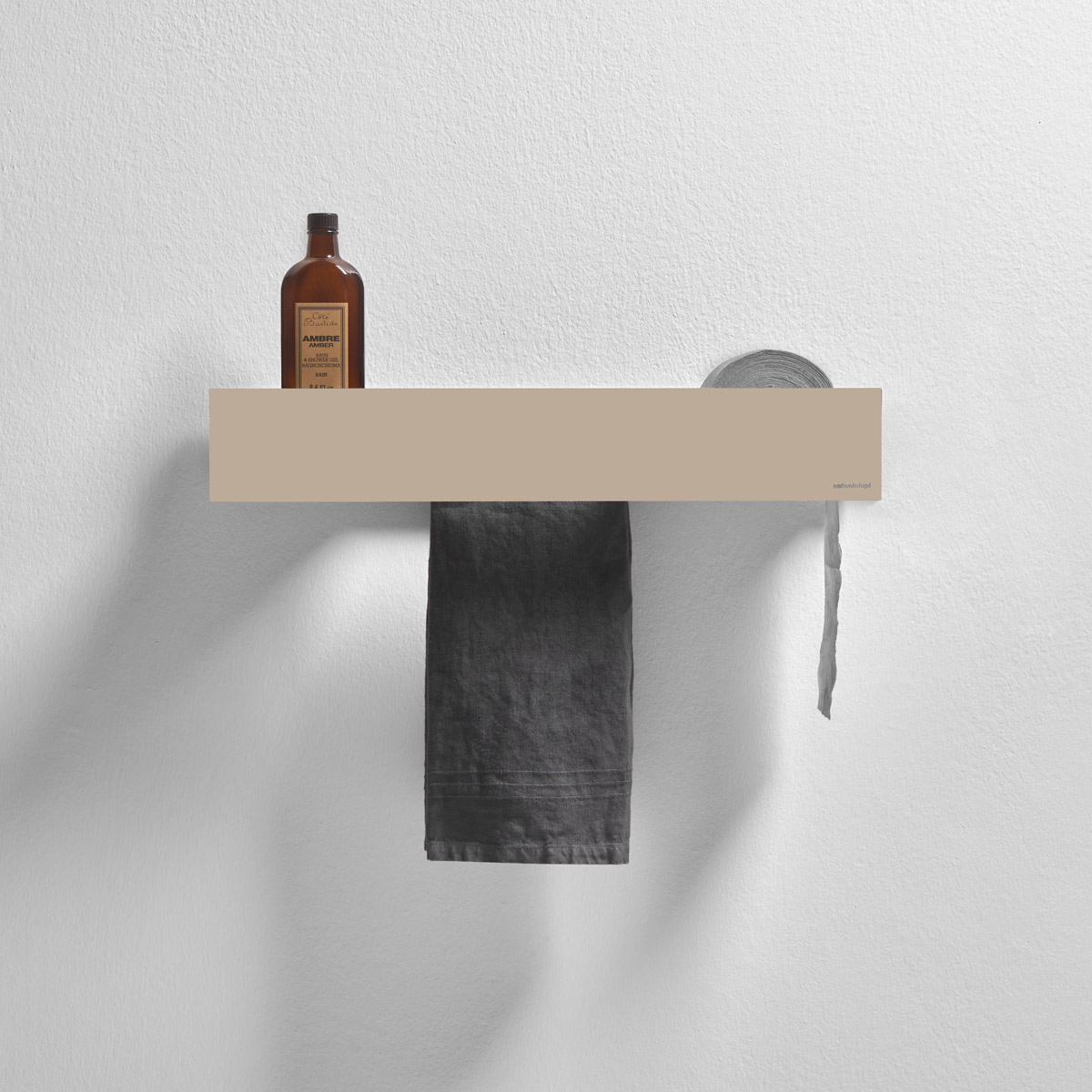 Embossed lacquered Havana