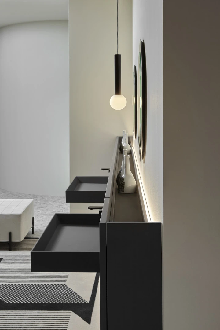 essential image of the composition